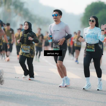 Runner Photo 6418719