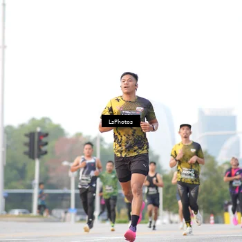 Runner Photo 6418727