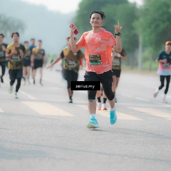 Runner Photo 6418732