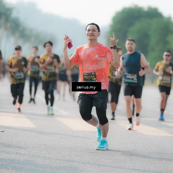 Runner Photo 6418740