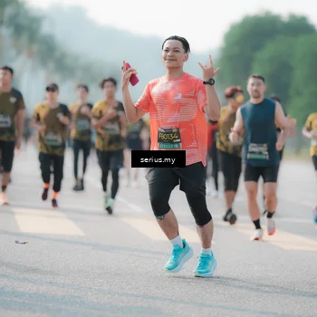 Runner Photo 6418753