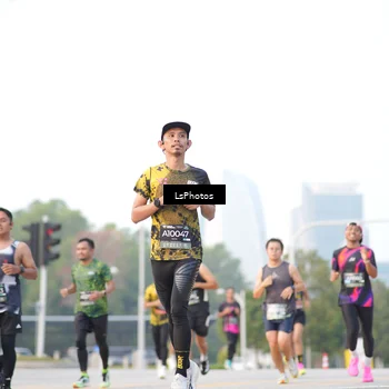 Runner Photo 6418756
