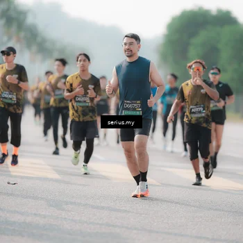 Runner Photo 6418769