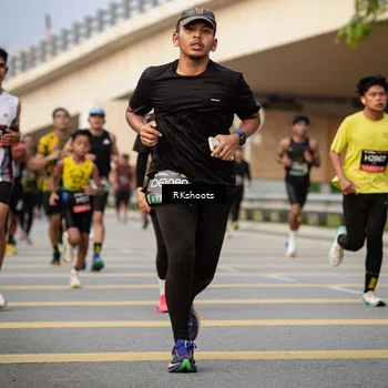 Runner Photo 6418778