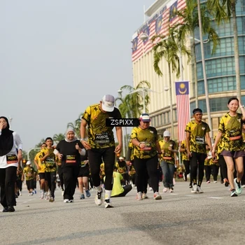 Runner Photo 6418792