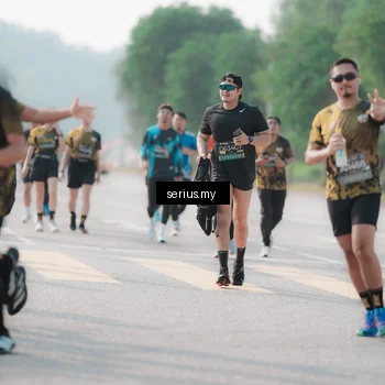 Runner Photo 6418800