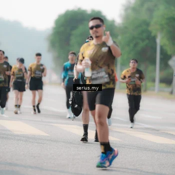 Runner Photo 6418813