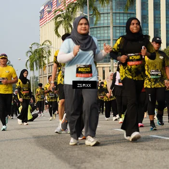 Runner Photo 6418824
