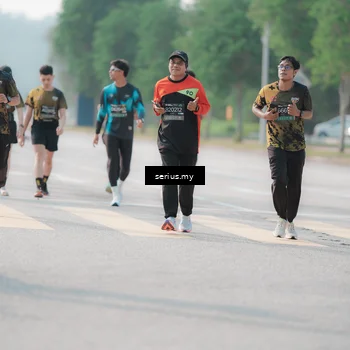 Runner Photo 6418837