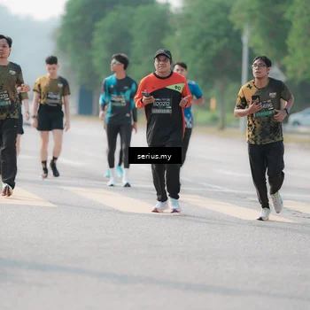 Runner Photo 6418851