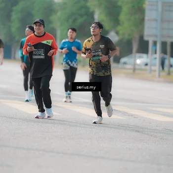 Runner Photo 6418853