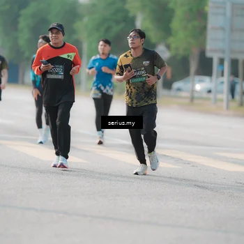 Runner Photo 6418863