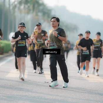 Runner Photo 6418865