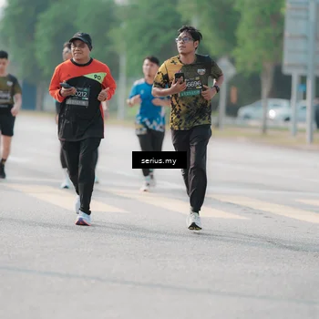 Runner Photo 6418867