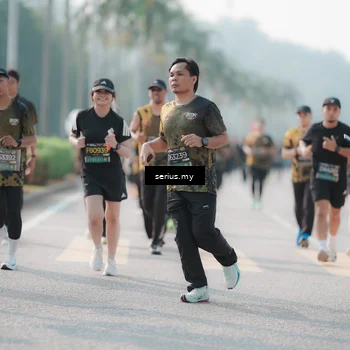 Runner Photo 6418873