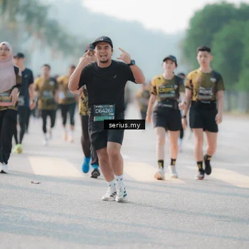 Runner Photo 6418895