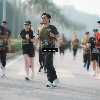 Runner Photo 6418911