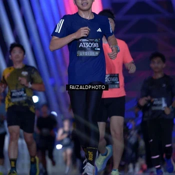 Runner Photo 6418918