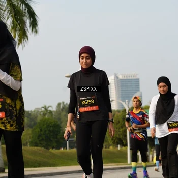 Runner Photo 6418937