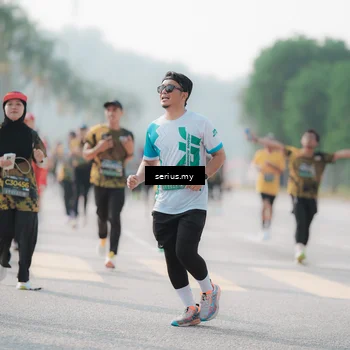 Runner Photo 6418990