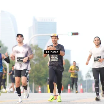 Runner Photo 6419044