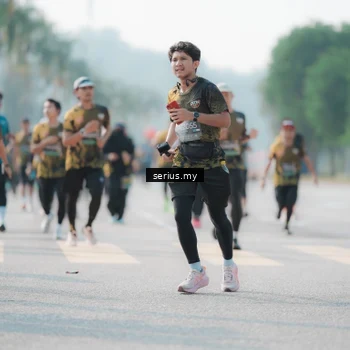 Runner Photo 6419075