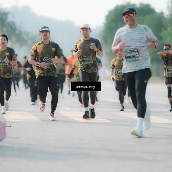 Runner Photo 6419088