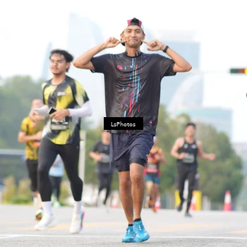 Runner Photo 6419089