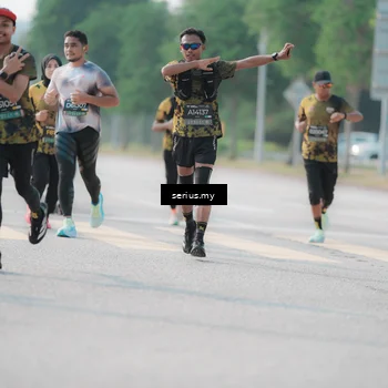Runner Photo 6419116