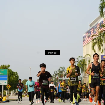 Runner Photo 6419150