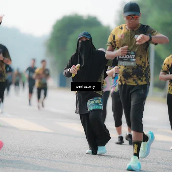 Runner Photo 6419212