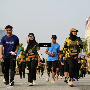 Runner Photo 6419376