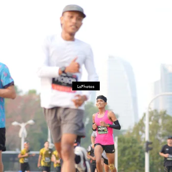 Runner Photo 6419396