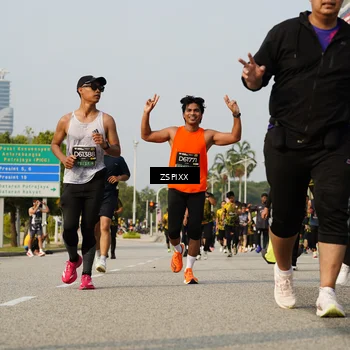 Runner Photo 6419570