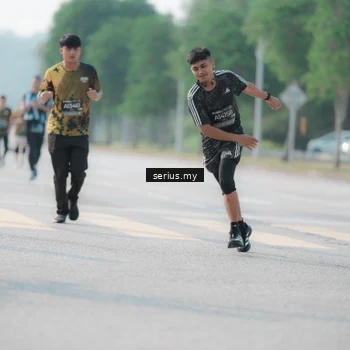 Runner Photo 6419584