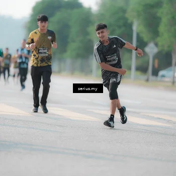 Runner Photo 6419593