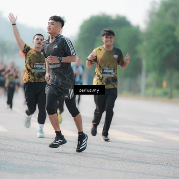 Runner Photo 6419594