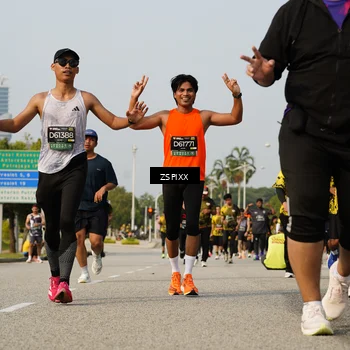 Runner Photo 6419600