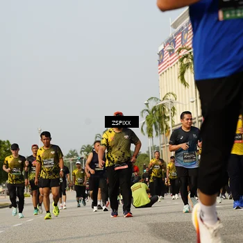 Runner Photo 6419772
