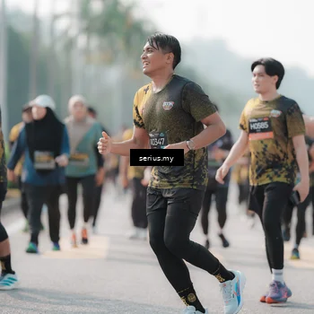 Runner Photo 6419810