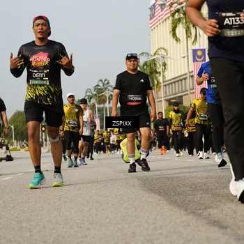 Runner Photo 6419836
