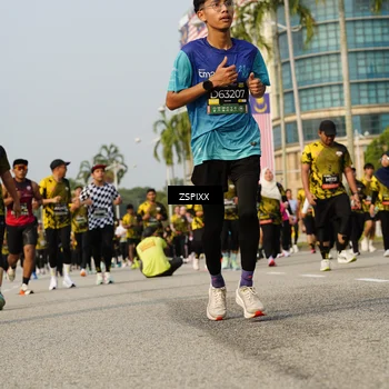 Runner Photo 6419944