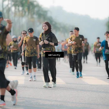 Runner Photo 6419946