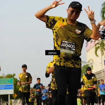 Runner Photo 6420001