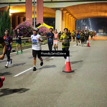 Runner Photo 6420031