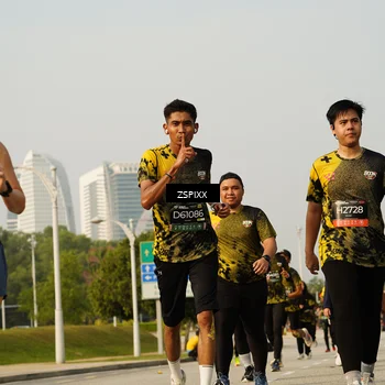 Runner Photo 6420097