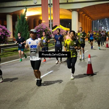 Runner Photo 6420107
