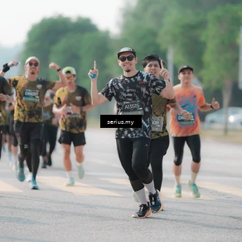 Runner Photo 6420113