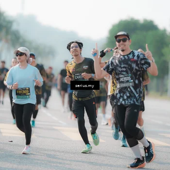 Runner Photo 6420114