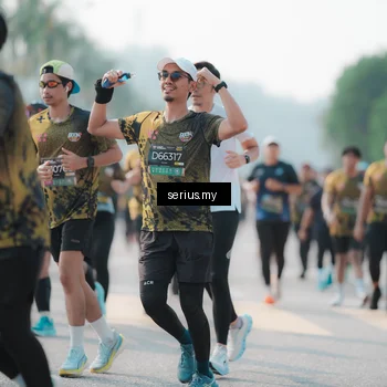 Runner Photo 6420158